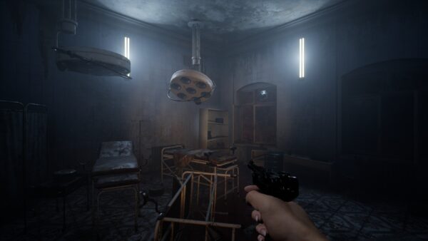Screenshot di gameplay di Mortanis Prisoners con la protagonista Justina in un ambiente ostile