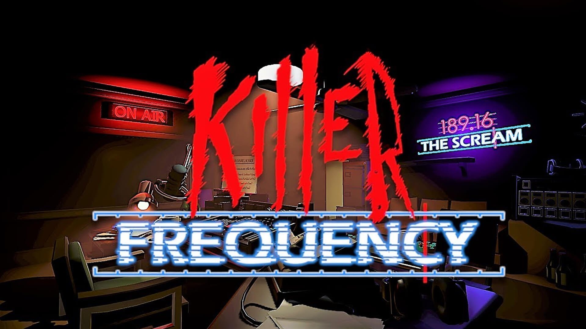 Forrest Nash alla console radiofonica durante una sessione di Killer Frequency