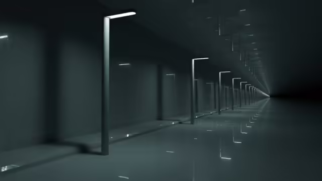 Un corridoio infinito e desolato del Labyrinth in Blackshard, illuminato da una luce eterea